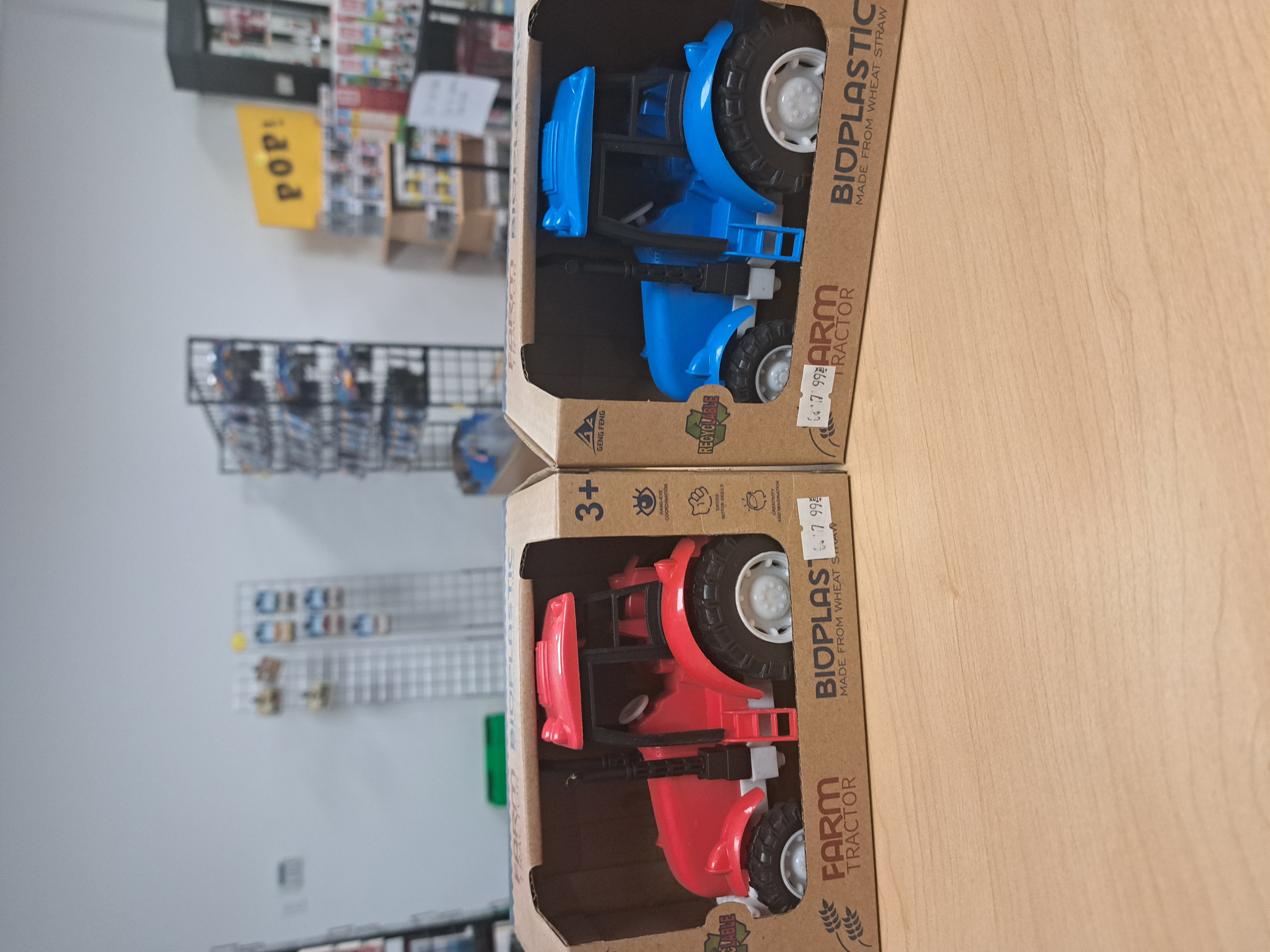 tracteurs en bio plastic variés